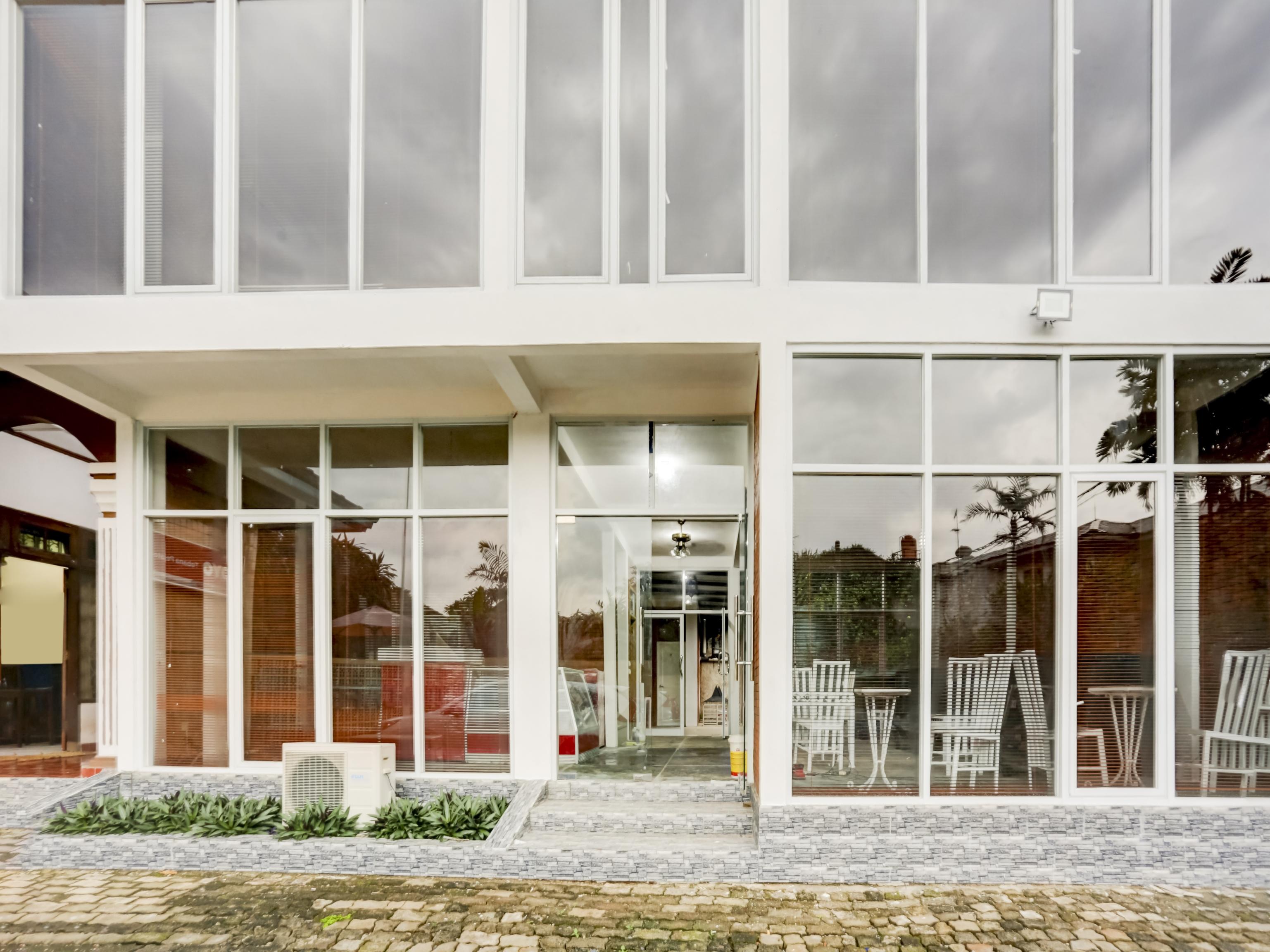 Oyo 90066 Tobana Pejaten House Jakarta Eksteriør bilde
